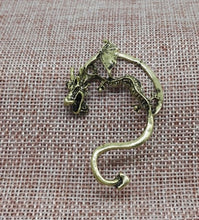 Load image into Gallery viewer, Game of Thrones Daenerys Targaryen Dragon Ear Studs